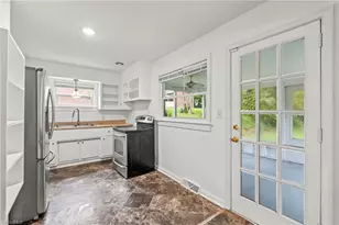1410 Wiltshire St, High Point, NC 27265 - Photo 13