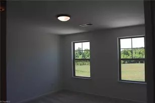 6905 Steeplegate Dr, Burlington, NC 27215 - Photo 21