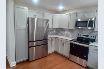 1008 E Side Drive, Greensboro, NC 27406 - Photo 7