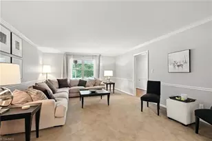 633 Huntington Dr, High Point, NC 27262 - Photo 9