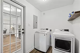 921 Pichard St, Greensboro, NC 27401 - Photo 21