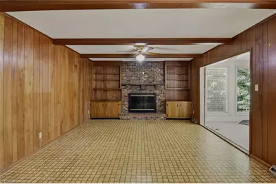 2621 W Woodlyn Way, Greensboro, NC 27407 - Photo 5