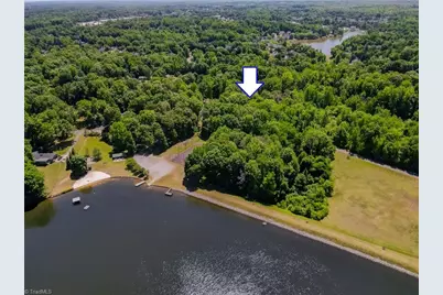 2621 W Woodlyn Way, Greensboro, NC 27407 - Photo 33