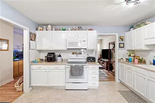 2037 Water Stone Ln, High Point, NC 27265 - Photo 11
