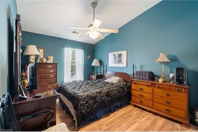 2037 Waterstone Lane, High Point, NC 27265 - Photo 25