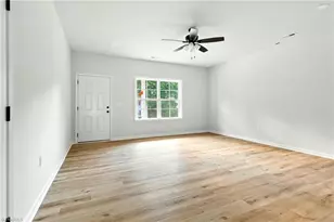 1911 Allyson Ave, Greensboro, NC 27405 - Photo 5