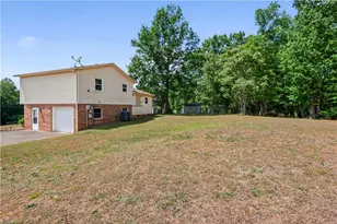 5561 Remington Point Dr, Walkertown, NC 27051 - Photo 25