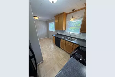 651 S Sunset Drive, Winston-Salem, NC 27103 - Photo 3