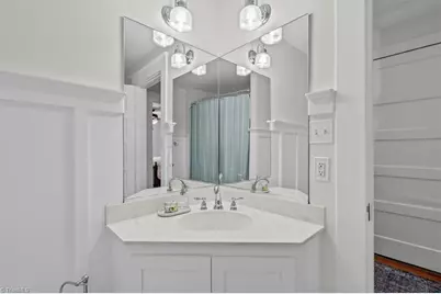 305 E Hendrix Street, Greensboro, NC 27401 - Photo 25