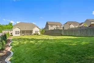 2636 Crosland Hill Dr, Winston-Salem, NC 27106 - Photo 39