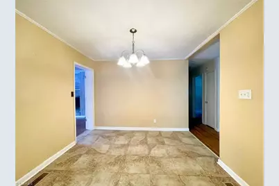 2409 W Cornwallis Drive, Greensboro, NC 27408 - Photo 9
