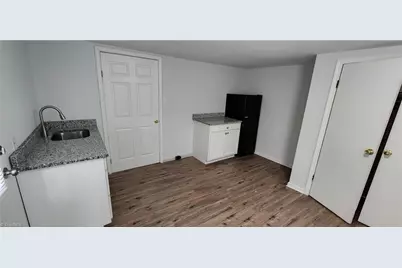 405 Sunset Drive #D, Winston-Salem, NC 27103 - Photo 5