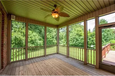 123 Pleasant Drive, Thomasville, NC 27360 - Photo 13
