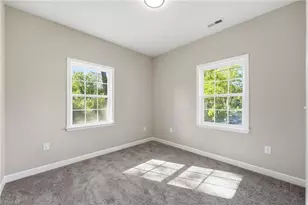 1123 N Park Ave, Burlington, NC 27217 - Photo 15