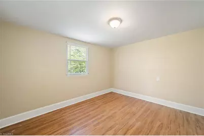 2425 Lyndhurst Avenue, Winston-Salem, NC 27103 - Photo 17