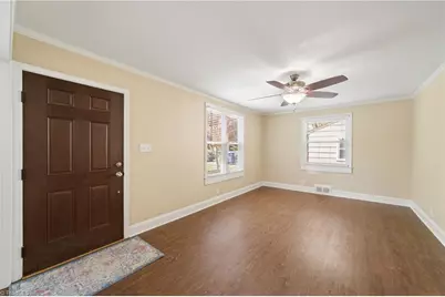 2425 Lyndhurst Avenue, Winston-Salem, NC 27103 - Photo 3
