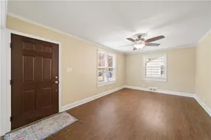 2425 Lyndhurst Ave, Winston-Salem, NC 27103 - Photo 3