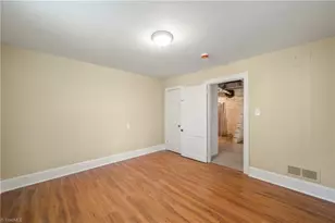 2425 Lyndhurst Ave, Winston-Salem, NC 27103 - Photo 13