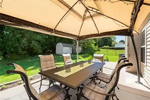 1826 Castle Gate Ct, High Point, NC 27265 - Photo 37