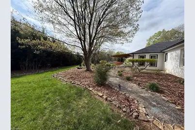 916 Spring Hill Court, Kernersville, NC 27284 - Photo 21