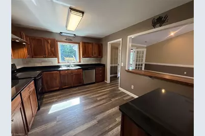 916 Spring Hill Court, Kernersville, NC 27284 - Photo 7