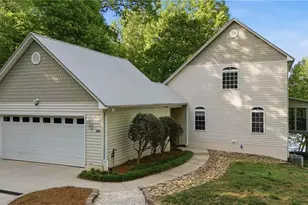 424 Mountain Hbr Dr, Lexington, NC 27292 - Photo 1