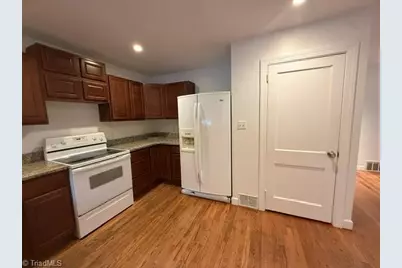 2310 Fernwood Drive, Greensboro, NC 27408 - Photo 7
