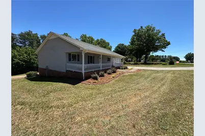 6543 Nc Highway 66 S, King, NC 27021 - Photo 3