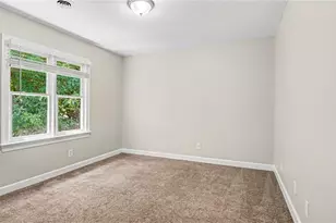 5605 Boxborough Ct, Greensboro, NC 27407 - Photo 9