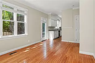 5605 Boxborough Ct, Greensboro, NC 27407 - Photo 7