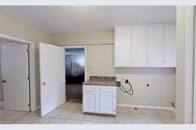 1007 Shalimar Drive, High Point, NC 27262 - Photo 15