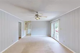 1007 Shalimar Dr, High Point, NC 27262 - Photo 9