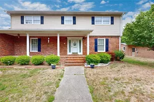 1007 Shalimar Dr, High Point, NC 27262 - Photo 3