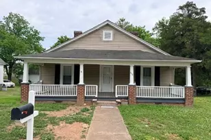 904 Harris St, Eden, NC 27288 - Photo 1