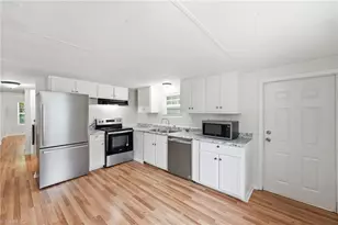 140 1st St, Haw River, NC 27258 - Photo 15