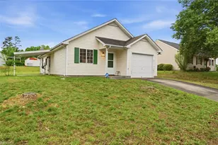 2424 Stratford Crossing Dr, Winston-Salem, NC 27103 - Photo 3