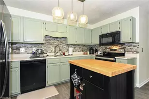 4519 Tamaron Dr, Greensboro, NC 27410 - Photo 9