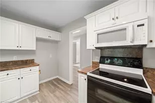 6121 Hickory Creek Rd, Winston-Salem, NC 27107 - Photo 15