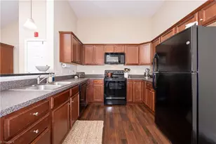 4792 Tatton Park Cir, Winston-Salem, NC 27103 - Photo 3