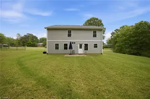 2948 Lashmit Dr, Winston-Salem, NC 27103 - Photo 17