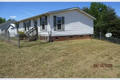 1010 Kayla Ridge Road, Walnut Cove, NC 27052 - Photo 3
