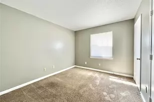 5655 Hornaday Rd, Greensboro, NC 27409 - Photo 15