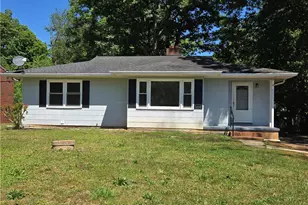 4015 Dalton St, Winston-Salem, NC 27105 - Photo 3