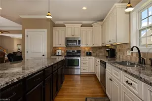 106 Breckenridge Dr, Thomasville, NC 27360 - Photo 13