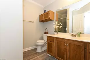 806 Carriage Crossing Ln, Greensboro, NC 27410 - Photo 23