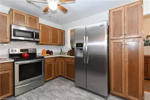 806 Carriage Crossing Ln, Greensboro, NC 27410 - Photo 9