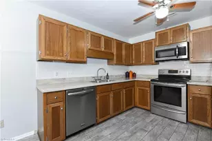 806 Carriage Crossing Ln, Greensboro, NC 27410 - Photo 11