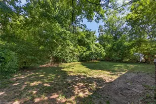1316 Joyce St, Greensboro, NC 27405 - Photo 17