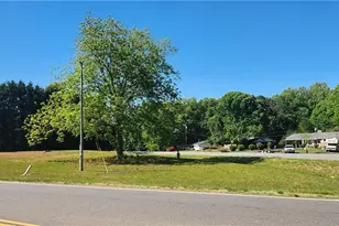 2493 Old Hwy 21, State Road, NC 28676 - Photo 3