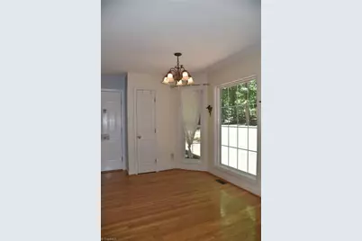 915 New Hampshire Drive, Jamestown, NC 27282 - Photo 7